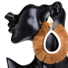 Load image into Gallery viewer, Tassel Earrings