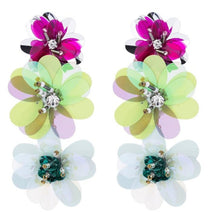 Load image into Gallery viewer, Floral Pattern Earrings