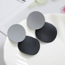 Load image into Gallery viewer, Patterned Earrings