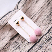 Load image into Gallery viewer, Chained And Feathered Earrings