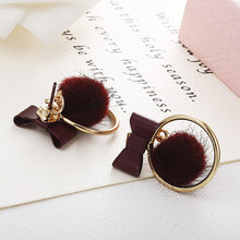 Load image into Gallery viewer, Chained And Feathered Earrings