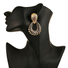 Load image into Gallery viewer, Patterned Earrings
