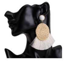 Load image into Gallery viewer, Tassel earrings