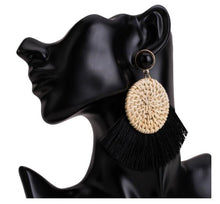 Load image into Gallery viewer, Tassel earrings